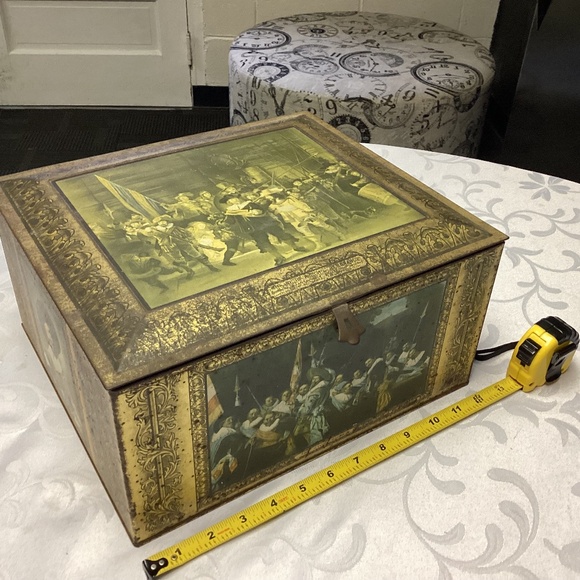 Beech Nut Storage Tin 1930s Nightwatch by Rembrandt Litho Paintings COLLECTION